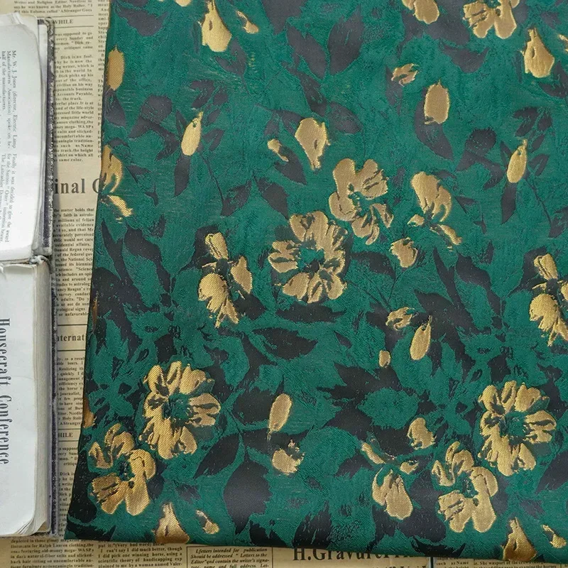 

Ретро-зеленая золотистая шелковая жаккардовая ткань с окрашенной пряжей для пошива женской одежды, платьев, пальто, декоративная ткань A174