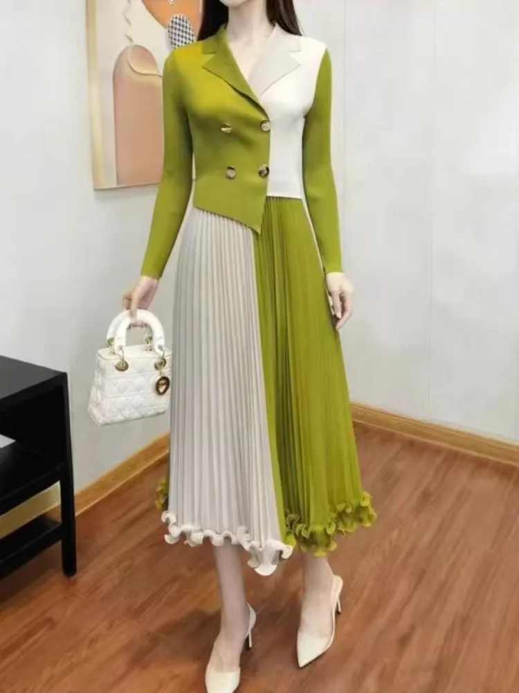 

Miyake 2026 Celebrity Elegant Suit Collar Pleated Dress Gentle Wind Waist Big Swing Three-dimensional Pleated Dress Women's