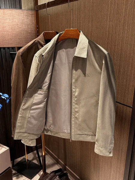 

Italian Style Men's Comfortable Touch Jacket Spring 2026 New Flip Collar Coat Standard Fit Polyester Long Sleeve Casual Jacket