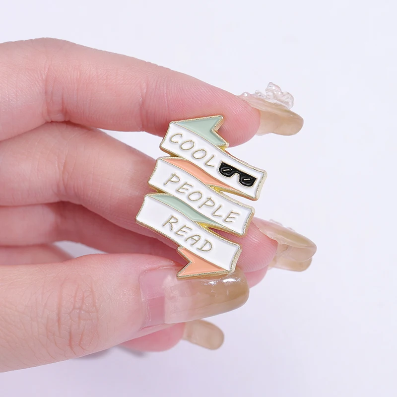 Book Worm Enamel Pins Cool People Read Brooches Lapel Badges Hat Backpack Hat Clothes Pin Reading Jewelry Gifts for Kids Friends