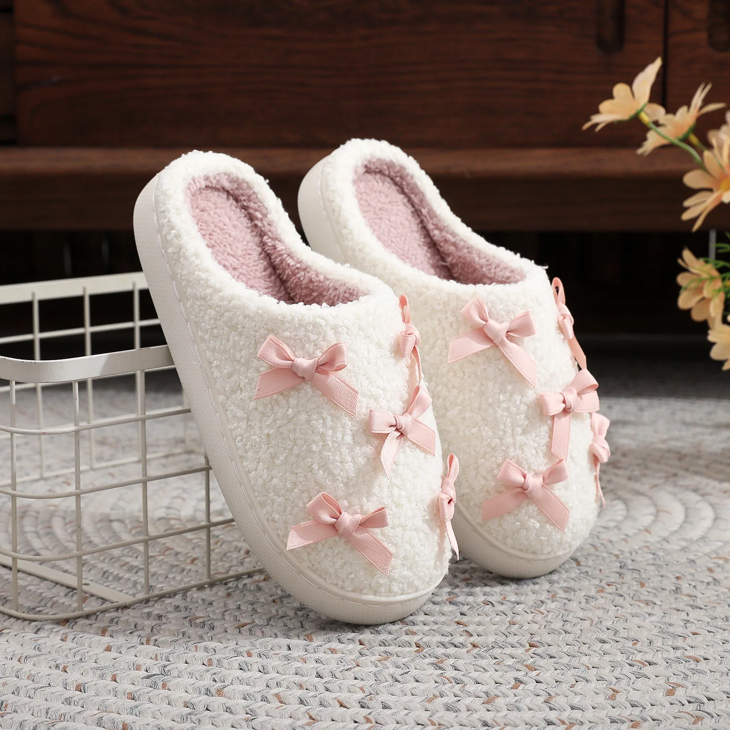 Neue Trendige Herbst- und Winter-Plüsch-Baumwoll-Hausschuhe für Damen, Warme Indoor-Pantoffeln mit Niedlicher Schleife in Rosa – Detail 8