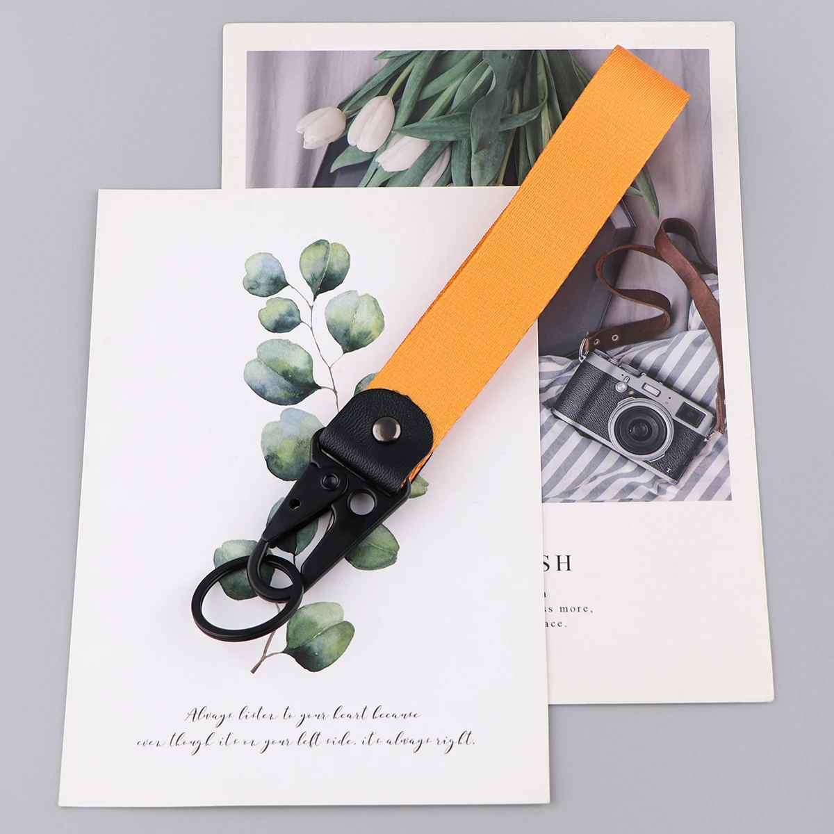 

Solid Color Keychain Eagle Beak Key Tag For Motorcycles Cars Backpack Chaveiro Short Lanyard Fashion Accessories Gifts