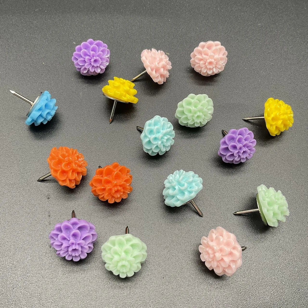 20/50 قطعة من دبابيس ضغط الكوبية من الراتنج - مسامير إبهام مزخرفة بالزهور للحرف اليدوية ولوحة الإعلانات (ديكور المكتب الإبداعي)