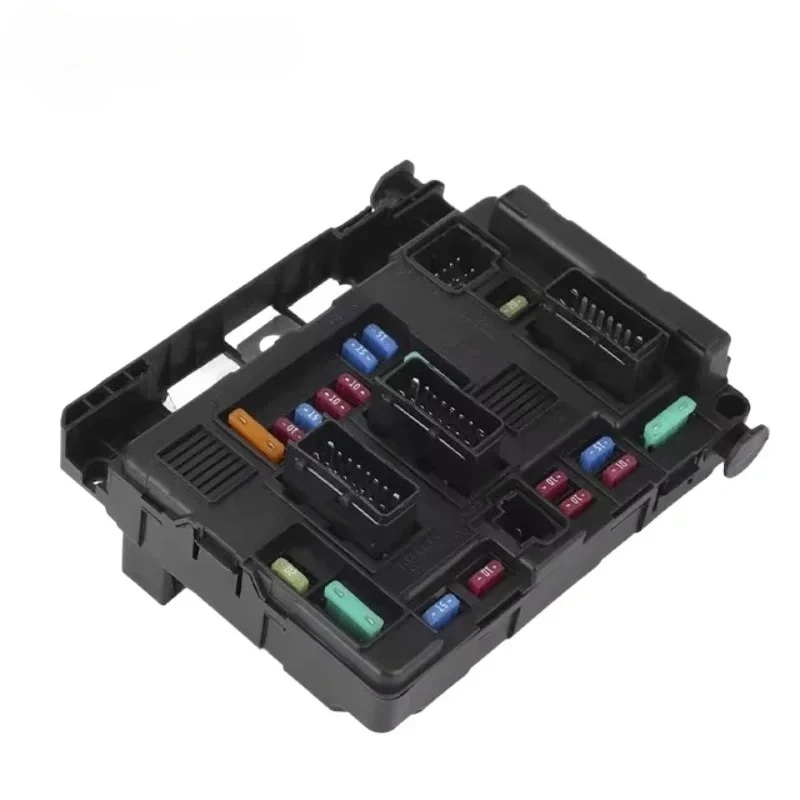 

Car fuse box 6500y3 9650618280 9650618480 9643537880 fit for Peugeot Partner 206 307 Citroen xsara Berlingo picasso c2 c5