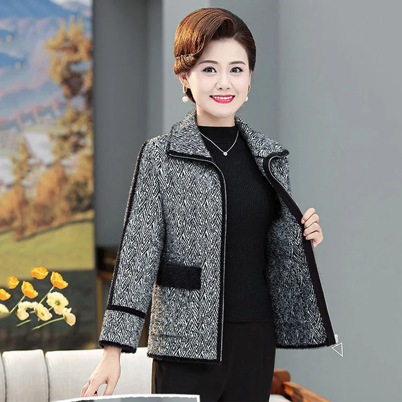 Mother's Long Joker Loose Coat in Fashionable  Style, Warm Mink Velvet Coat For Middle-aged And Old People In Autumn And Winter