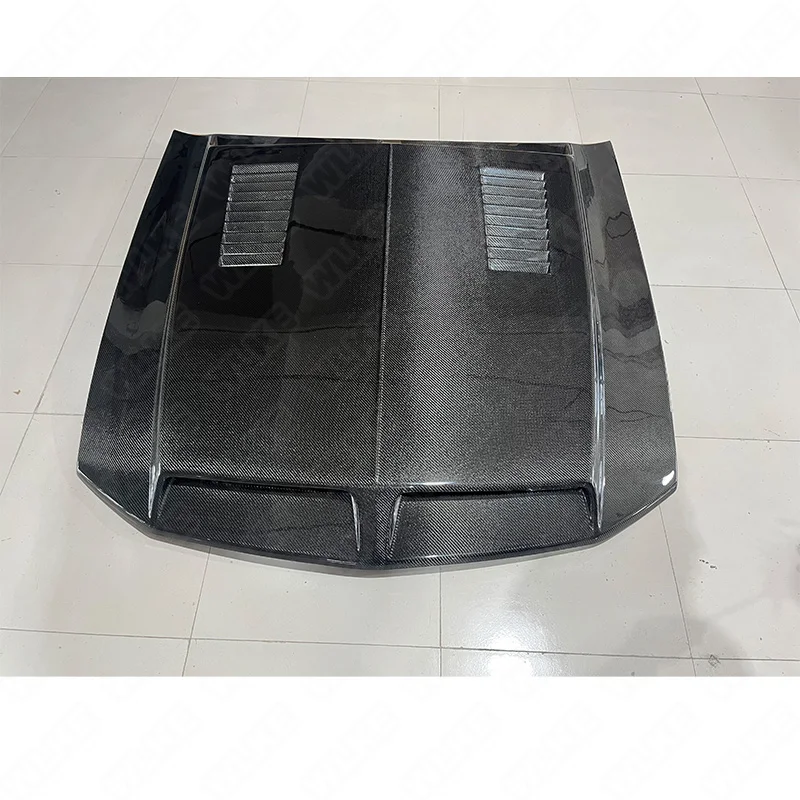 

Brand New Carbon Fiber Hood Bonnet For Ford Mustang 2005-2009