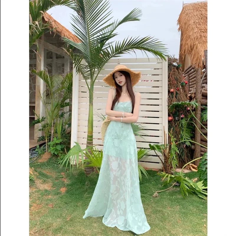 フレンチミントグリーンレースキャミソールドレス女性の夏の気質ウエスト締めAラインスカート海辺の休暇スタイルロングスカート