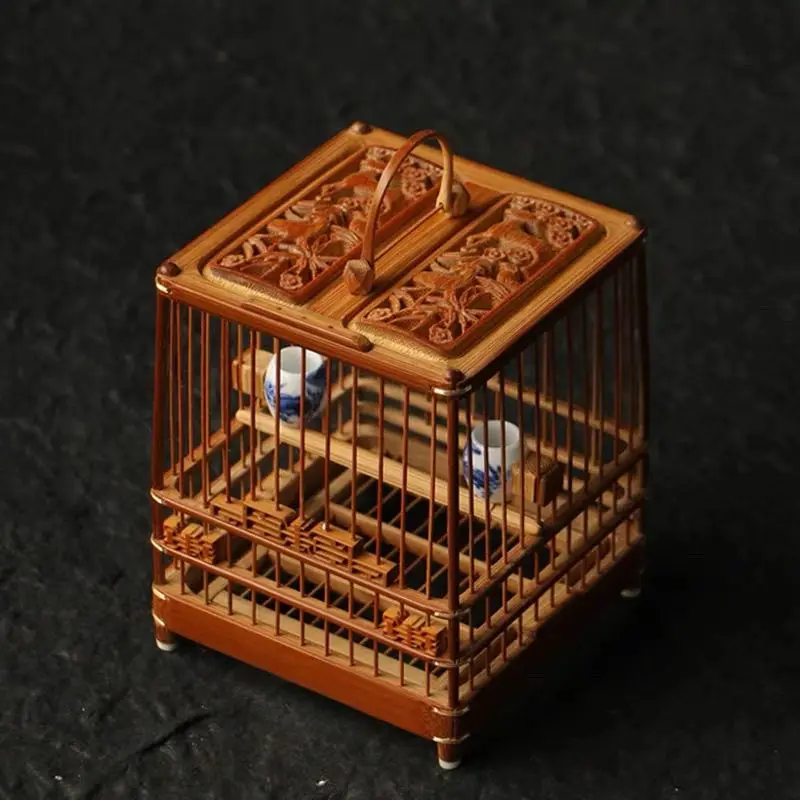 

Purely handmade square old jade bamboo grasshopper cage bamboo carving bamboo cricket cage