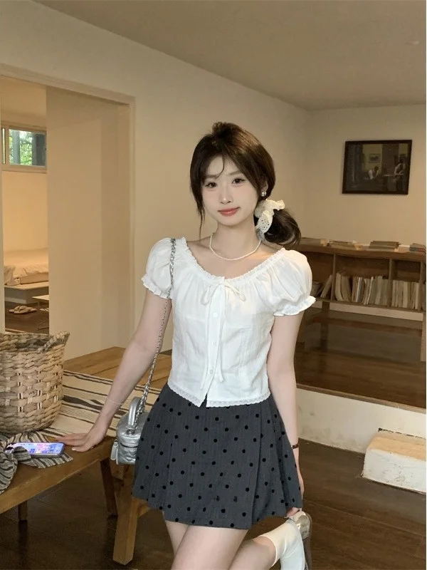 เสื้อลูกไม้ฝรั่งเศสหรือเสื้อสเว่ดีไซน์ฟองสีขาวหรือเสื้อผ้าฝ้ายระบายอากาศได้ดีผ้ากอซกลมกระดุมด้านหน้า