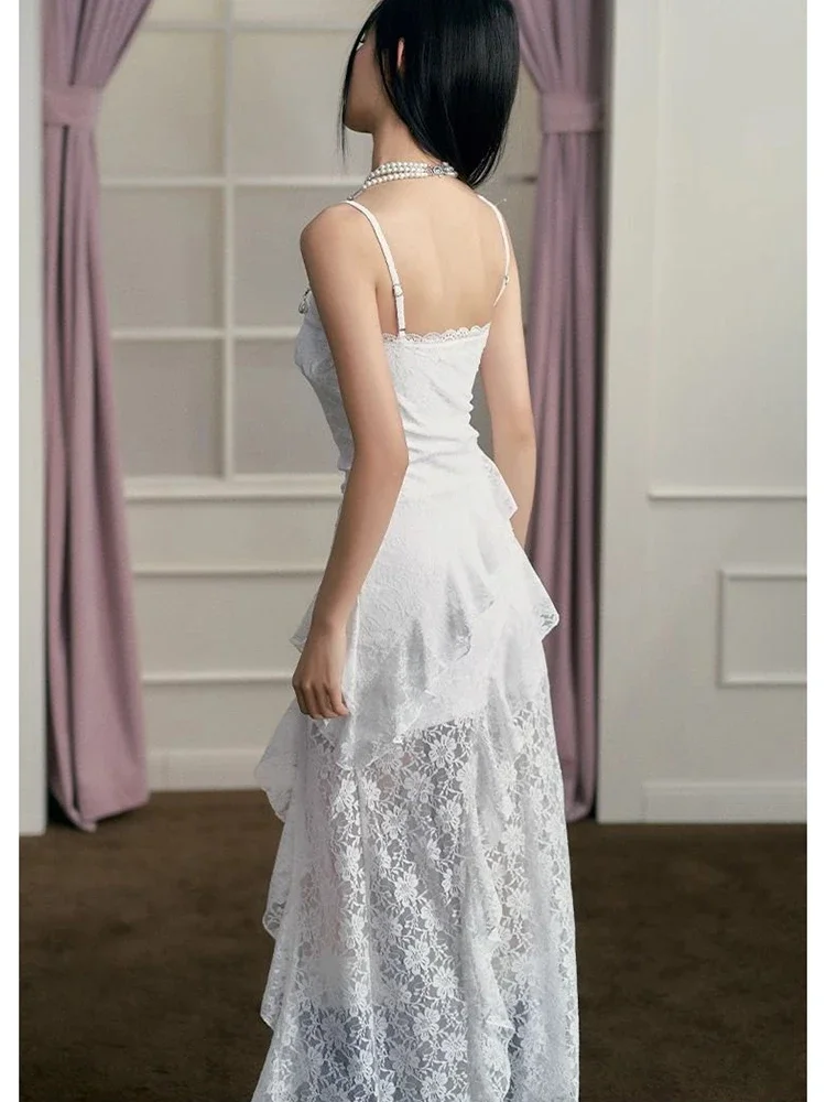 Robe blanche en dentelle pour femmes, Sexy, élégante, Slim, à volants, irrégulière, mode, dos nu, romantique, ourlet pur, fendue