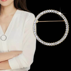 Exquisite Reading Glasses Holder Brooch Enamel Pins Round Crystals Glasses Holder Pins Clothes Lapel Pin for Bags Jeans