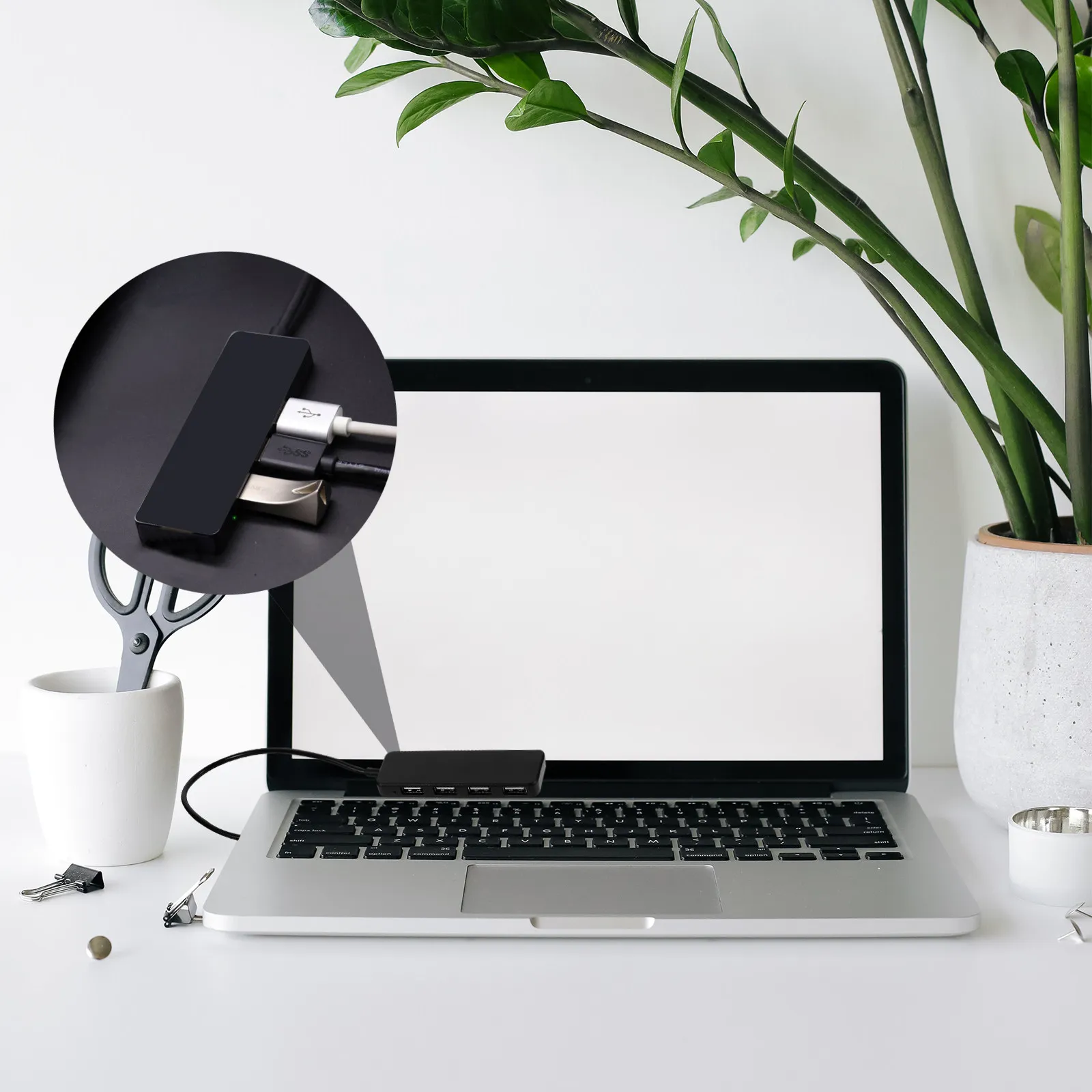 

USB-хаб 2.0 на 4 порта, компактный, легкий, Plug and Play, без драйверов, для ПК и ноутбуков, для передачи медиаданных, надежный, из ABS-пластика, 1 шт.