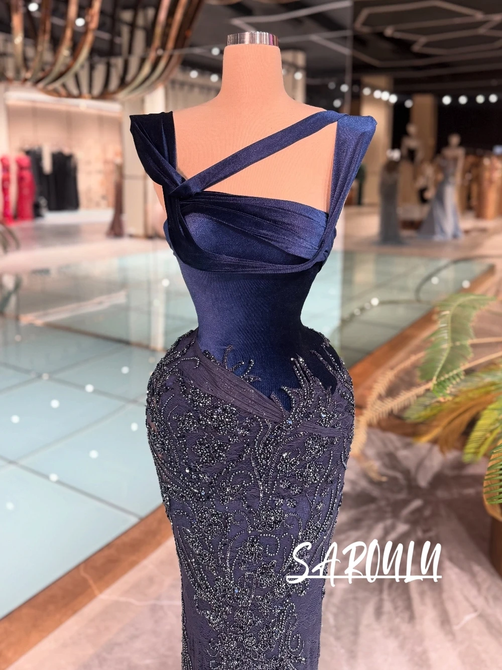 

2026 New Arrival Navy Blue Velvet & Beaded Evening Dress Luxury Glamorous Celebrity Customized Sleeveless Prom Gown For Women