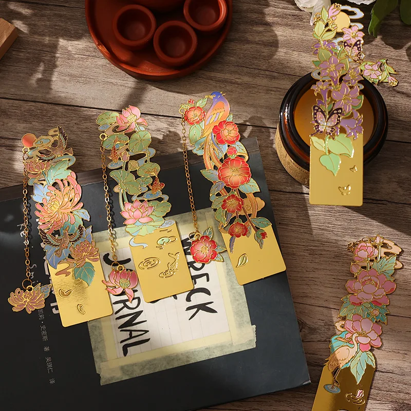 

Металлическая закладка-цветок в стиле ретро 2026: Элегантный зажим для чтения. Подарок для книголюбов, студентов, учителей. Новинка к Новому году.