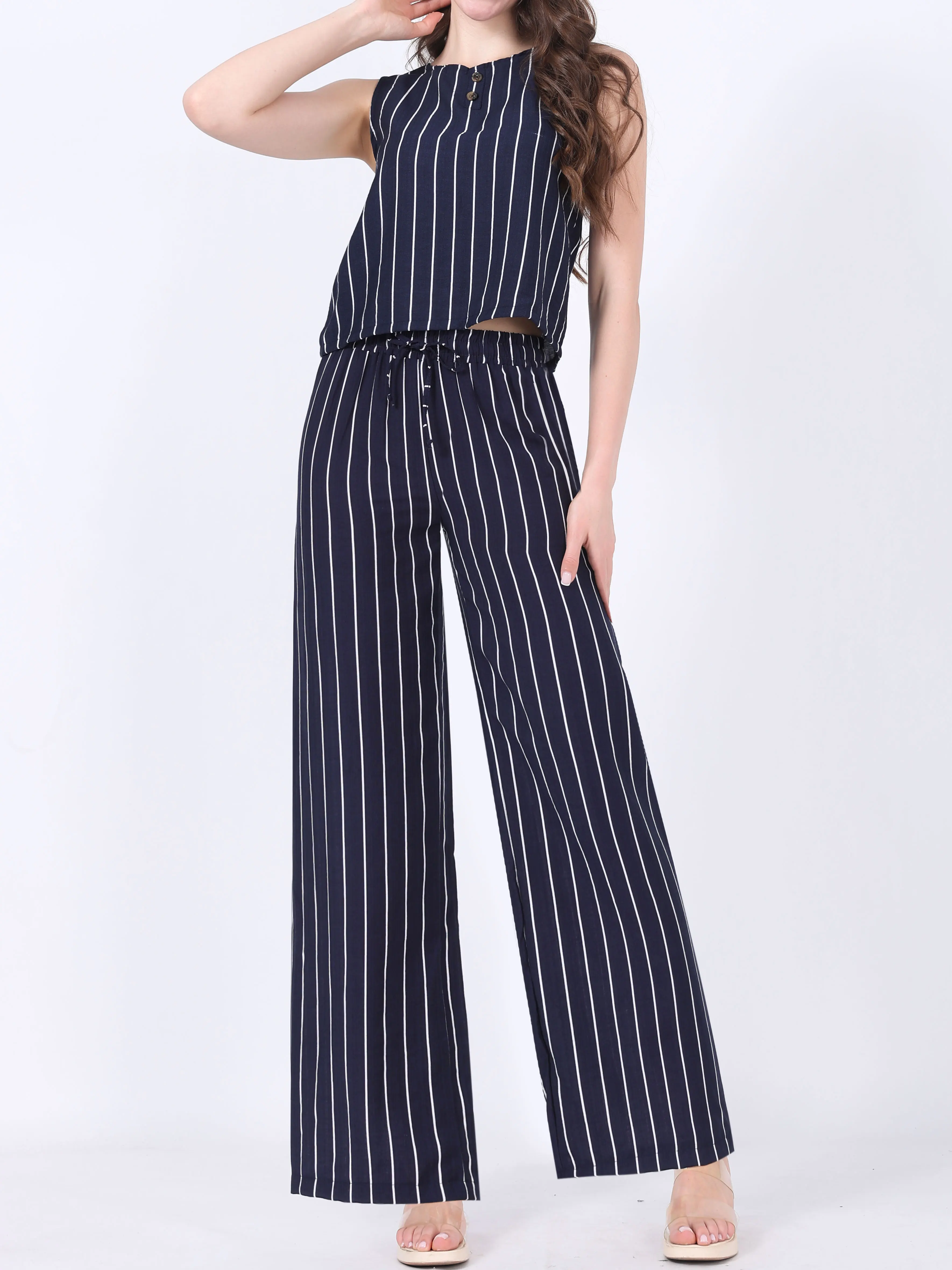 Gestreiftes zweiteiliges Outfit für Damen, ärmelloses Tanktop mit Knöpfen und elastische Hose mit weitem Bein und Kordelzug, lässiger Urlaubskostüm – Detail 3