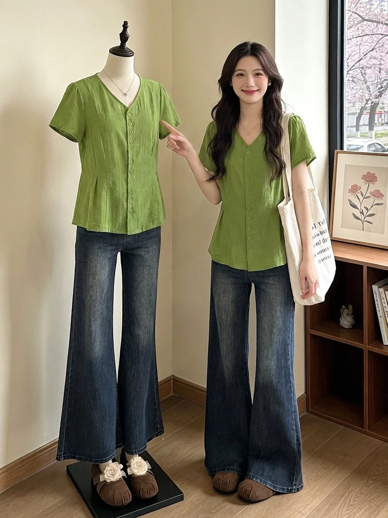 

Green V-Neck Short Sleeve Shirt Women's Loose Fit Korean Style Commute Fashion plus Size Slimming Top Summer New Arrival