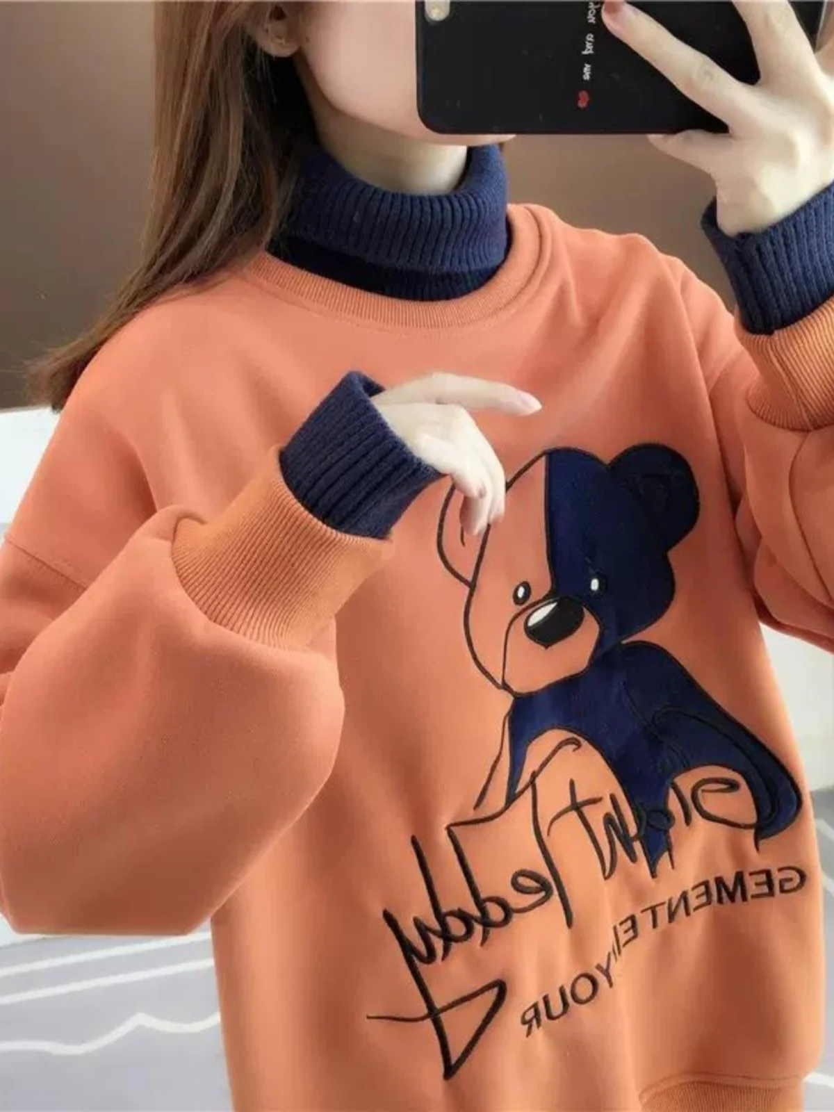 

Женская толстовка больших размеров с высоким воротником, утепленная флисом, свободного кроя, с эффектом двухслойности, с вышивкой и пэчворком, в корейском стиле, с длинными рукавами