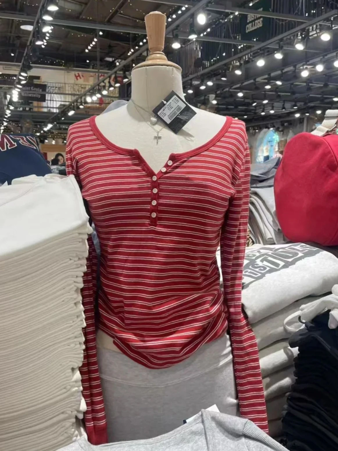 

Striped Red Long Sleeve Tshirt Autumn Six Buttons O-neck Cotton Slim Tee Tops Female Casual Vintage Streetwear Woman's T-shirt