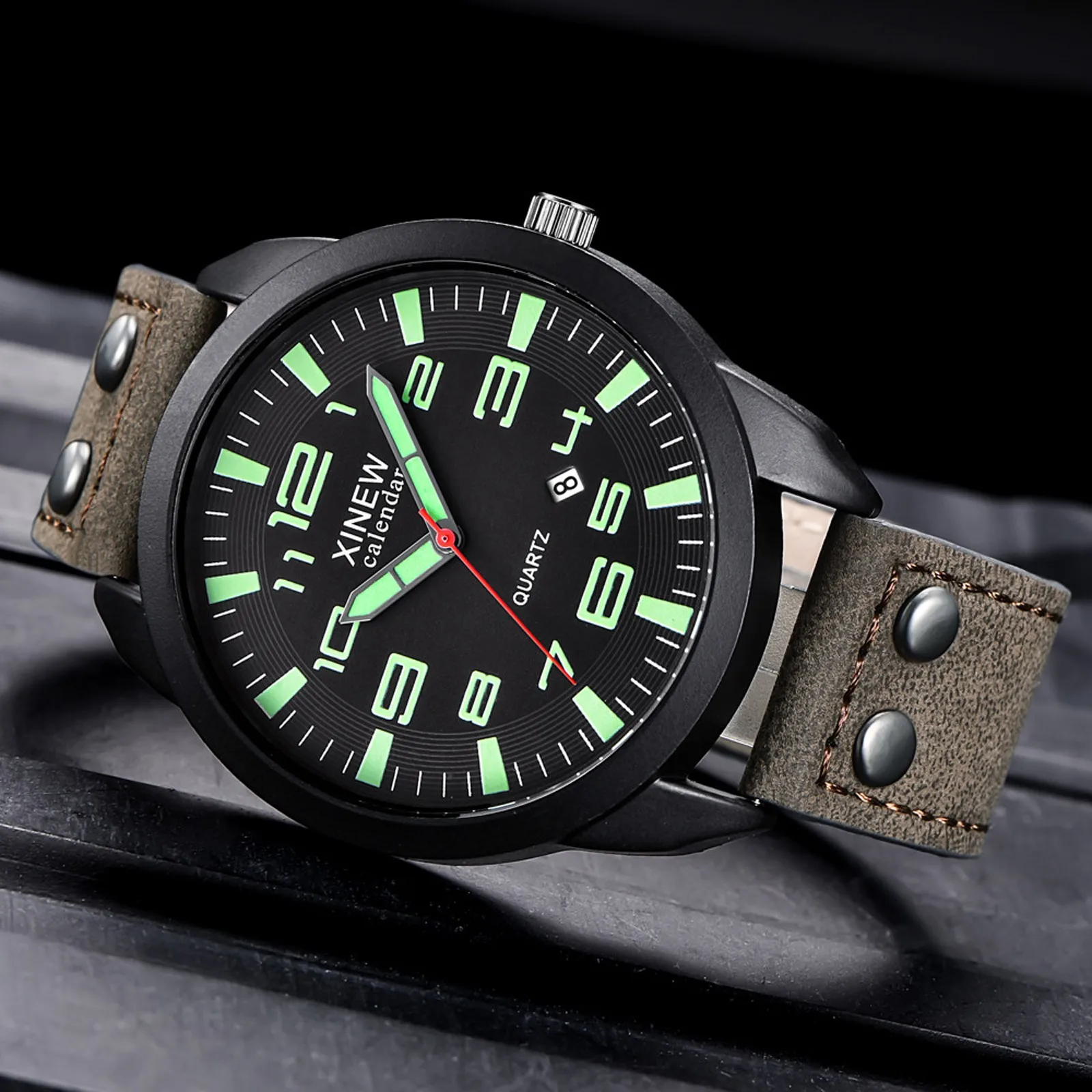XINEW Men's Quartz Watch Calendar Function Light Brown Leather Strap Luminous Markers Sleek Black Dial Fashionable Wristwatch