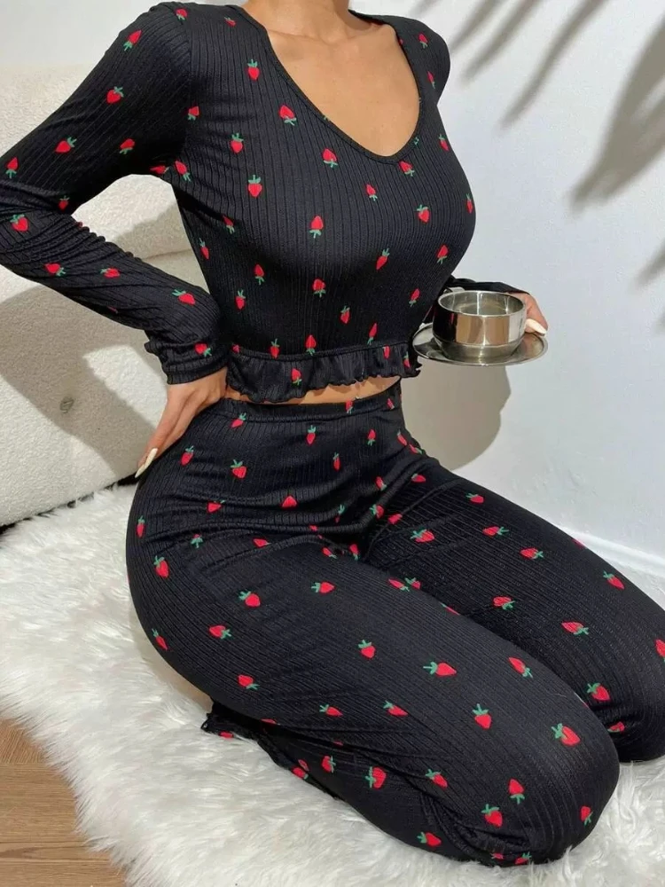 

Women's Strawberry Print Pajama Set - Ribbed Long Sleeve Crop Top & Ruffled Pants Comfortable Homewear Loungewear Spring Summer