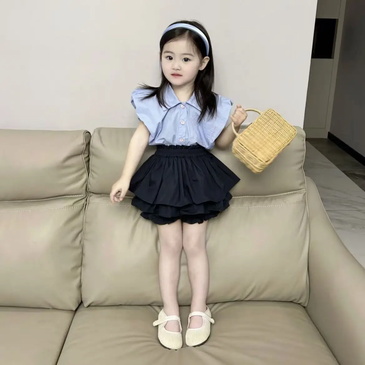 

Girls' Summer 2025 New Short Sleeved Shirt Flower Bud Shorts Set For Baby Girls Stylish And Cute Two Piece Set 90-140CM