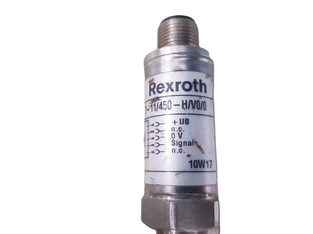 1pieces  New In Box  Fast Ship 1-Year Warranty  PLC  CSB01.1C-SE-ENS-EN2-NN-S-NN-FW r900773126