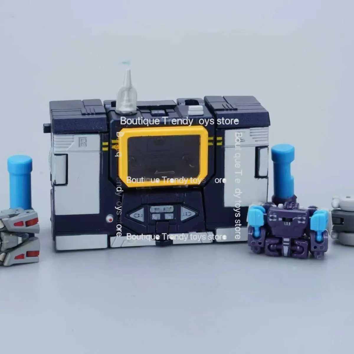 

【In Stock】Soundwave Cassette Robot SD01 KO Small-Scale Action Figure Collectible Toys Gift for Boys Kids