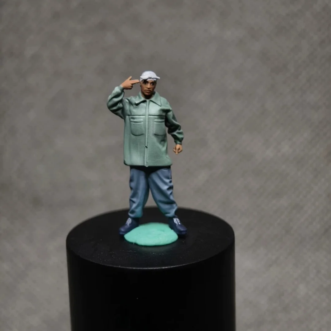 1/64 In-stock Miniature Figurine Black Worker for Model Toys DIY Parts