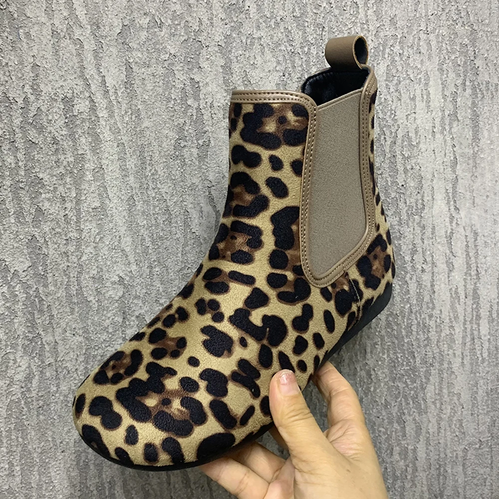 Fashion Leopard Women Boots Plus Size Flat Snow Boots Antislip Ankel Boots Warm Fur Winter Women Shoes Plush Brand Autumn Boots