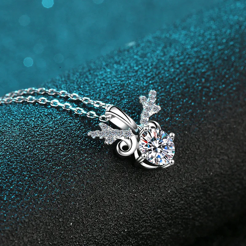 

925 sterling silver simple and fashionable four-prong 1ct 2ct Mozambique diamond deer pendant jewelry gift