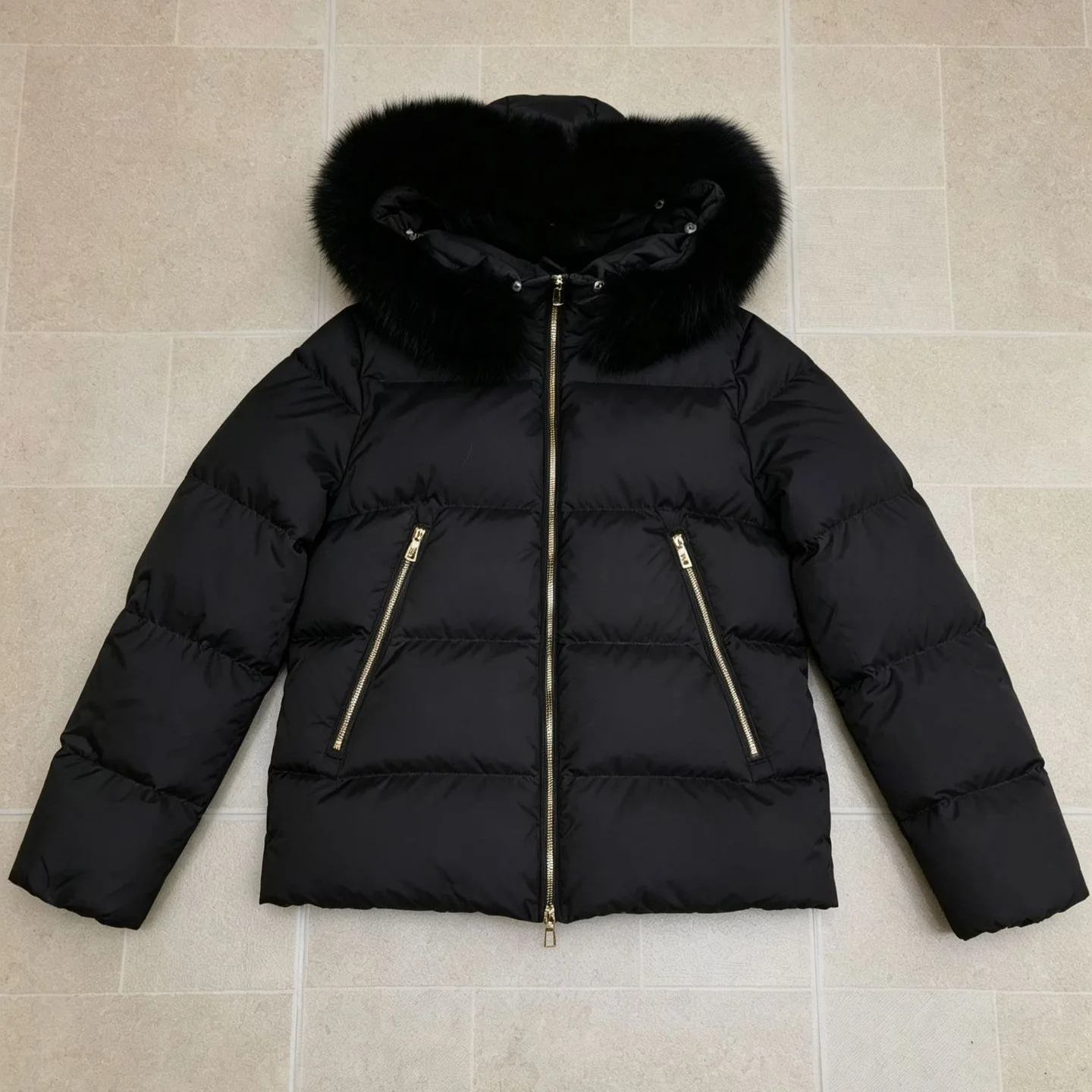 2026 Winter New Women's Down Jacket Hooded Fox Fur White Duck Down Jacket