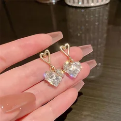 High Quality Bling Rhinestone Heart Huggies Hoop Earrings for Women Shiny Cute Girls Earrings Wholesale Wedding Jewelry Gifts