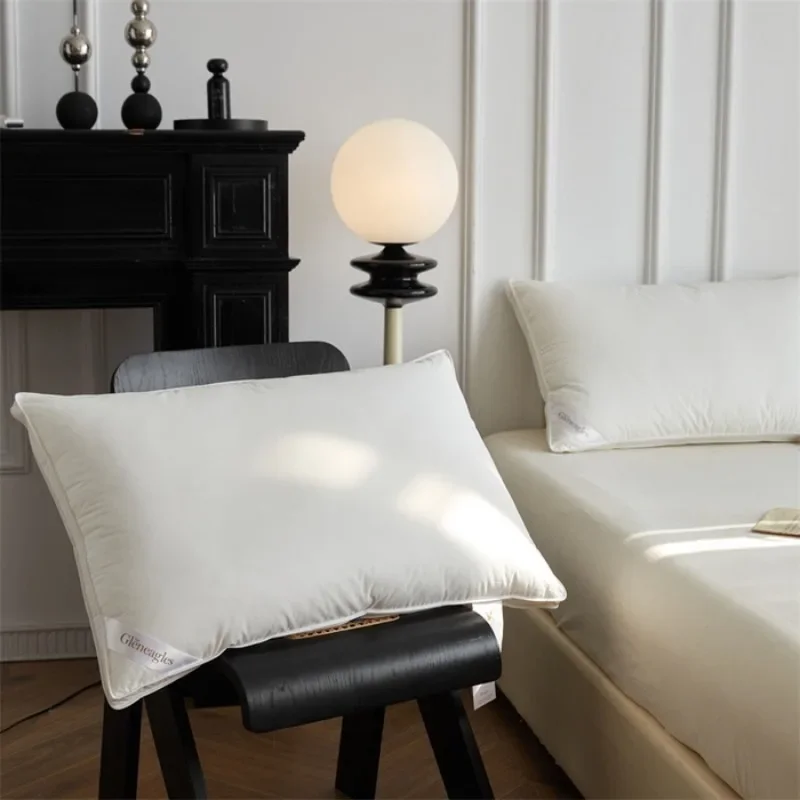 5-star Hotel Quality Pillow Filling Down & Polyester Blend with Premium Pillowcase - Comfortable, Skin-friendly, Soft