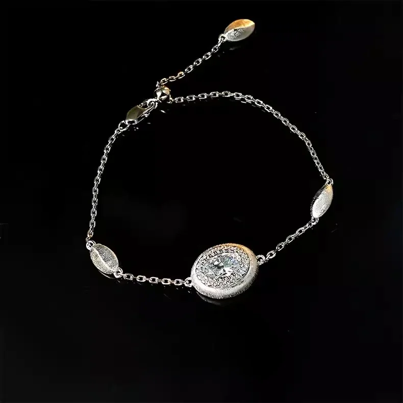 Pulsera de plata 925 estilo antiguo con incrustaciones de metal cepillado y diamantes con alto contenido de carbono, estilo Encebuqi, muestra su elegancia