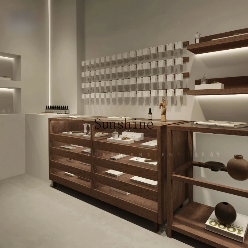 

Photo showcase jewelry store multi-layer display racks against the wall, simple and modern