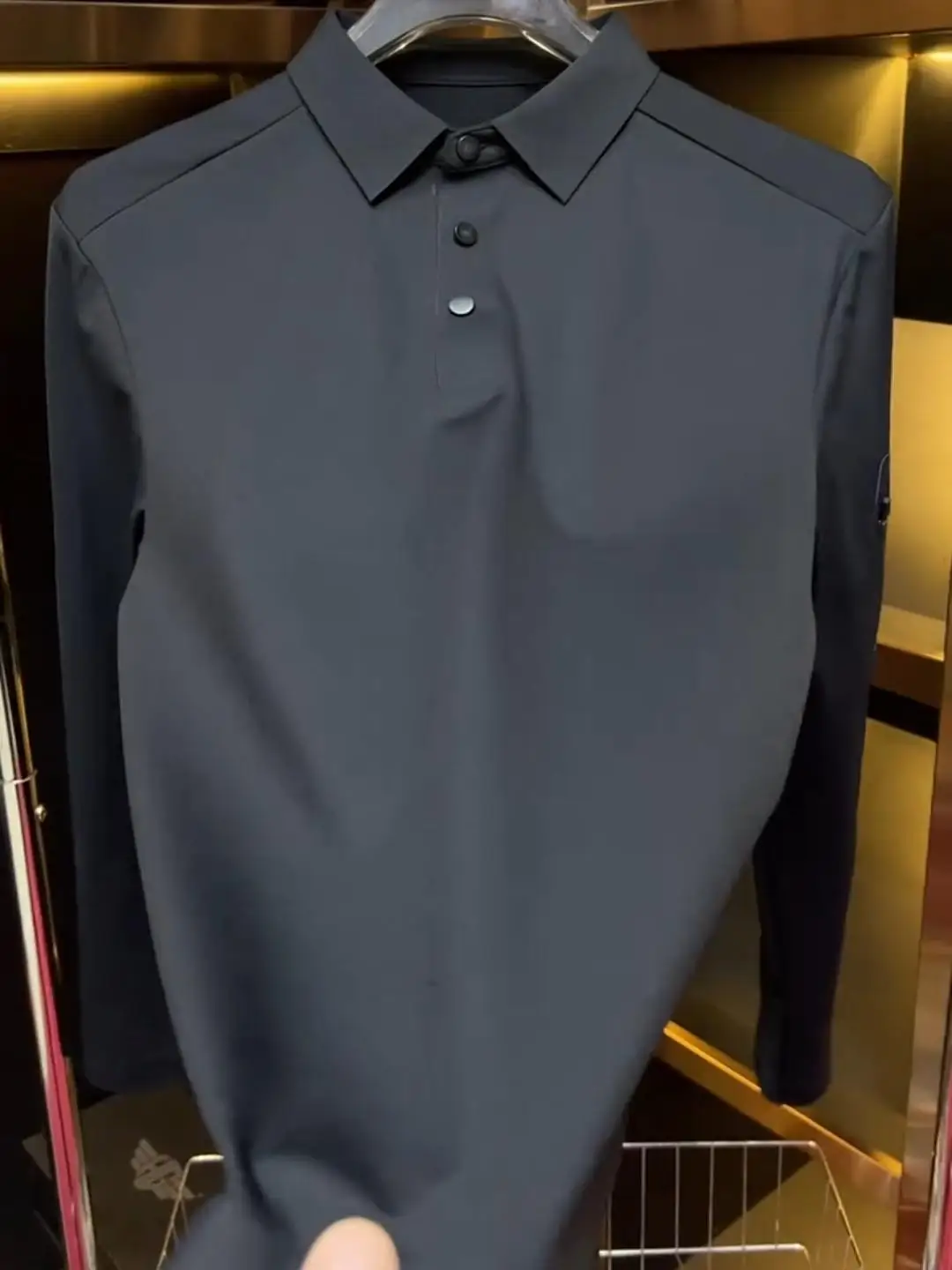 

Высококачественная повседневная футболка с отложным воротником: комфортная, модная, стильная, трендовая, для весны, осени и зимы, молодежная.