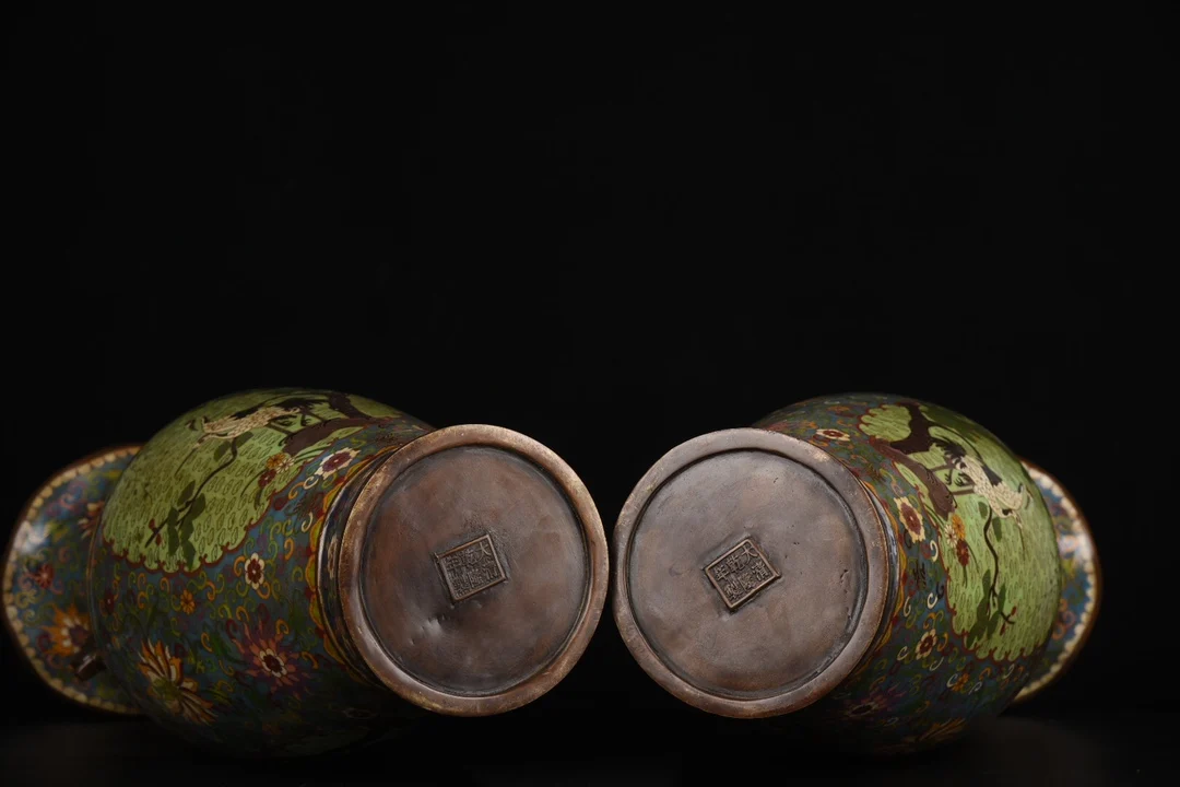 

21"Old Xizang Folk Collection Old Bronze Cloisonne Enamel Dragon Statue Binaural Songhe Vase A Pair Ornament Town house Exorcism