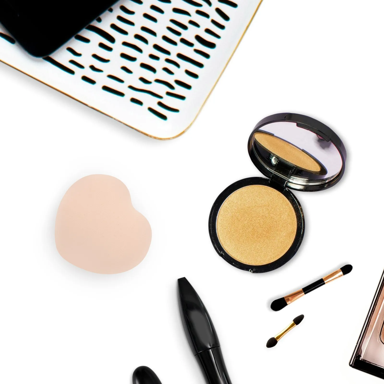 

Soft Denim Makeup For Foundation Loose Sturdy Comfortable Portable Applicator Cute Fashionable Triangle Denim