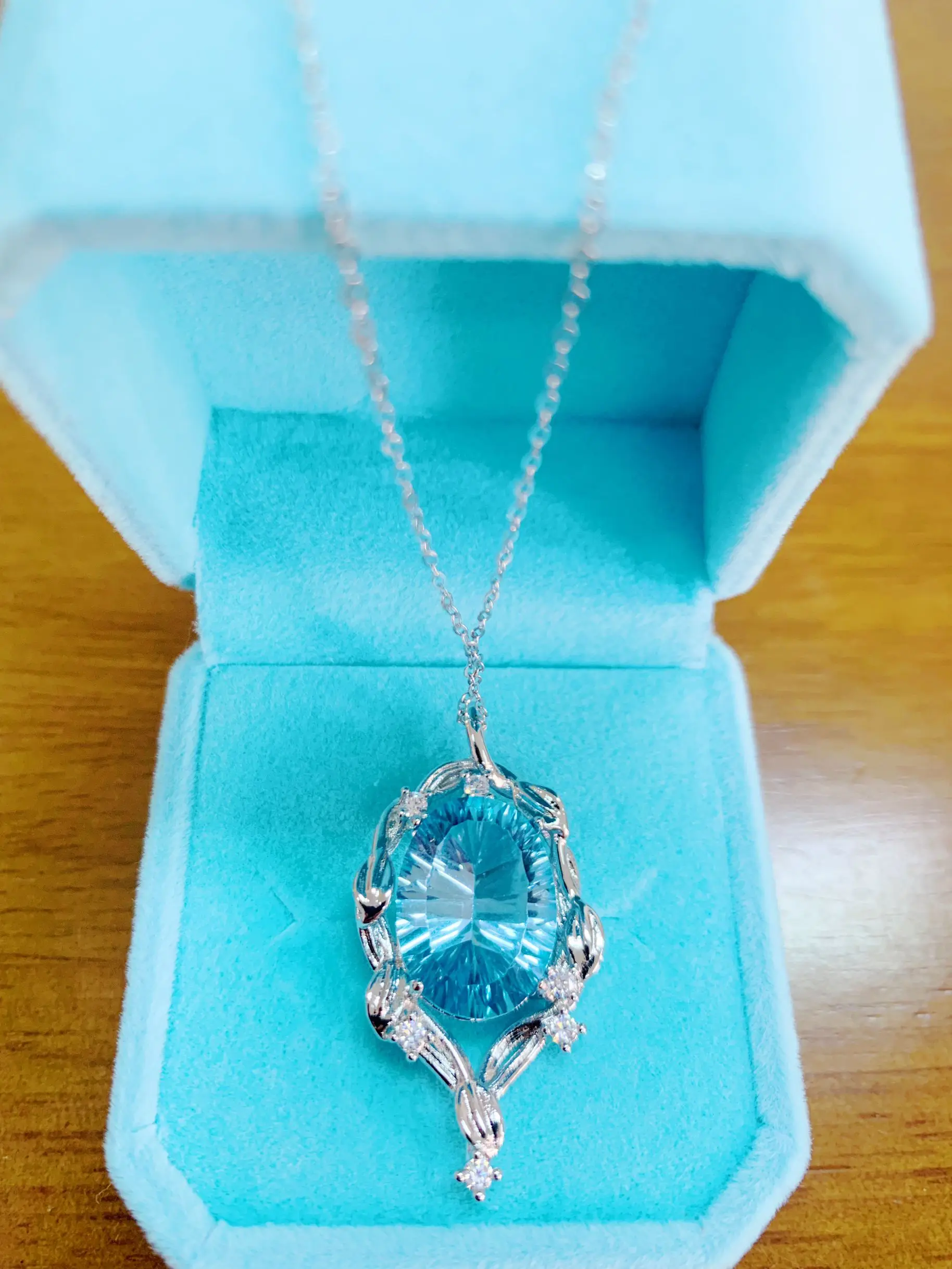 ZECAA Topaz Fine Jewelry Woman Topaz Pendant With Natural Sky Blue Topaz Stone 12*16mm Lady Topaz Pendant Jewelry Best Gift