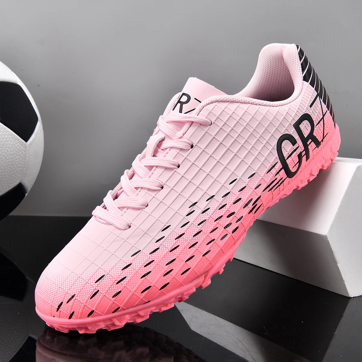 

Men's Ultralight Soccer Shoes Breathable Grass Cleats Unisex Sport Sneakers Professional Training Football Boots Soft