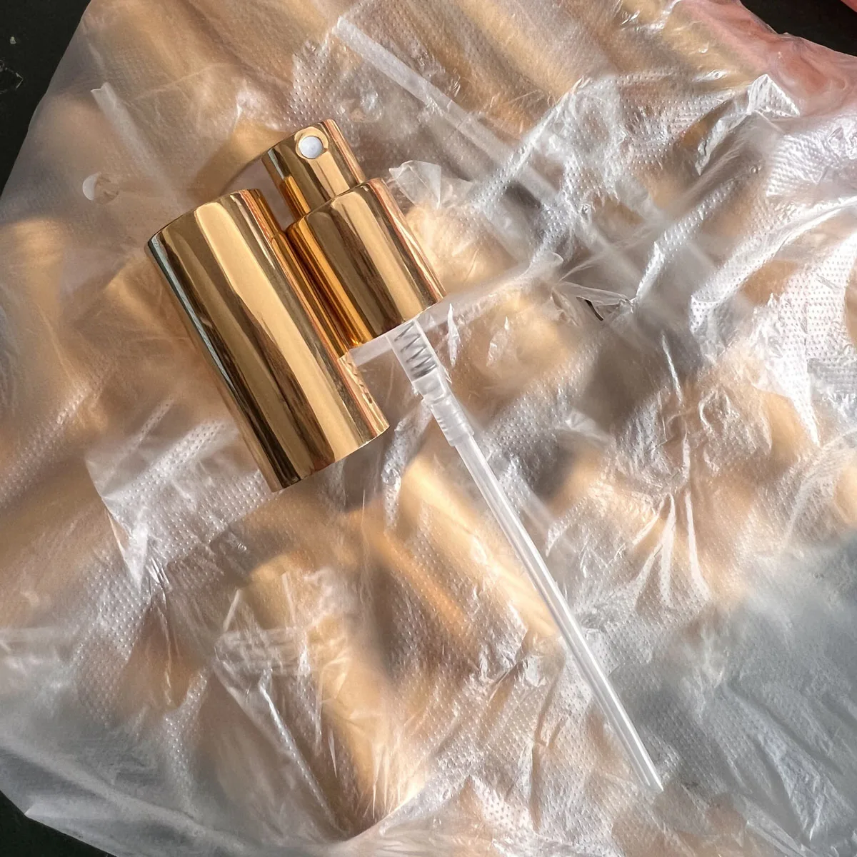 200PCS Gold Sprayer 18mm +200x Gasket Pad +100x 43mm Pressure-Sensitive Spacer