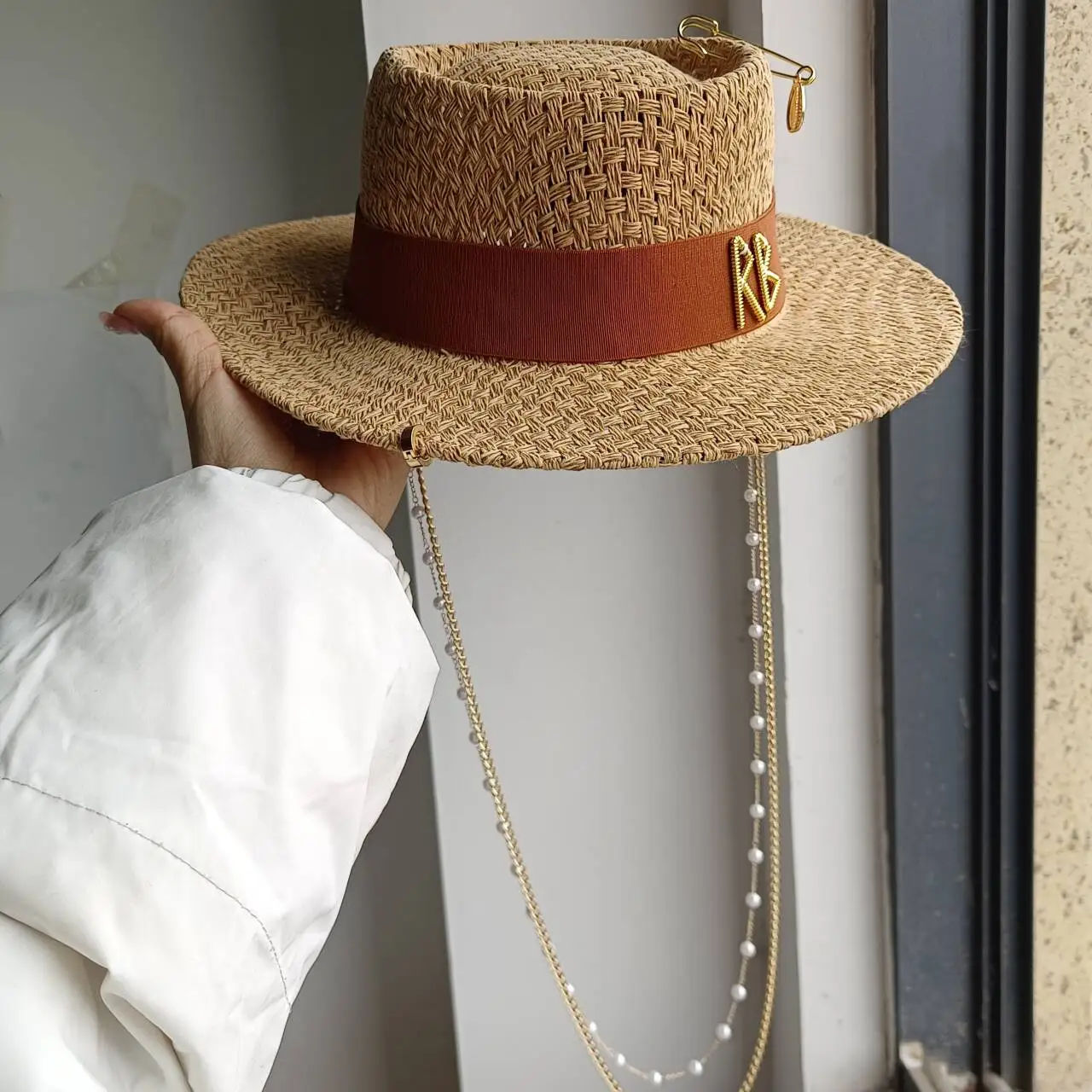 Chain Strap Straw Hat 2026 summer straw hat pearl Pork pie sun hat new  elastic ribbon hat beach hat  sun hat sombrero