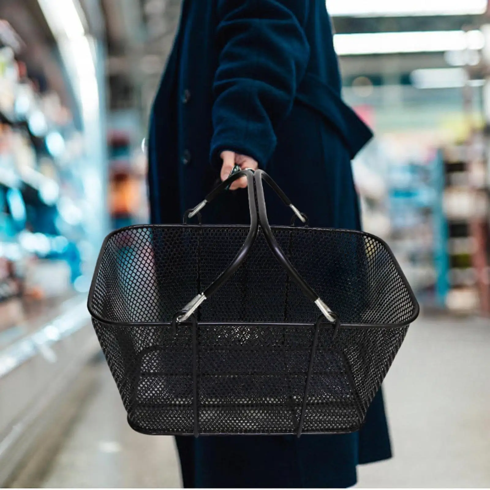 Durable Iron Wire Shopping Basket with Handles Large Capacity Portable Hand Wagon for Boutique Convenience Store Bar