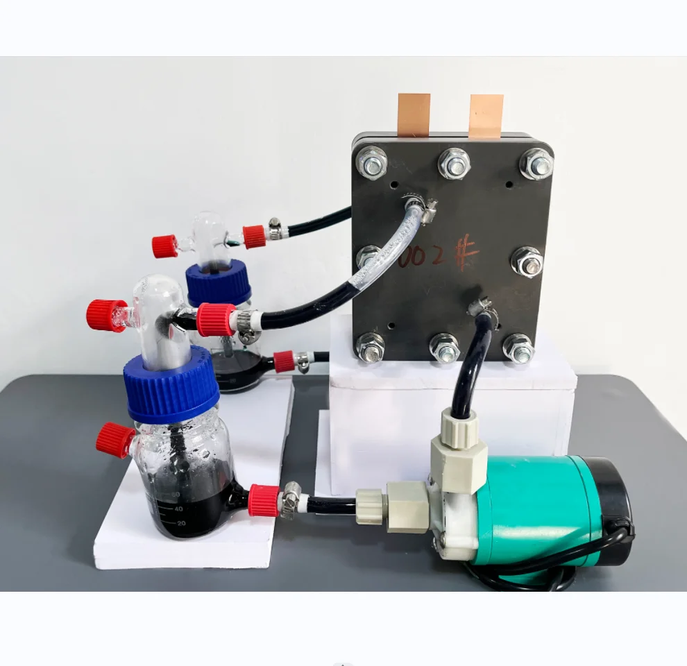 3W Vanadium Redox Flow Battery Experimental Equipment 200mw/Cm2 Energy Efficient 80% Utilization for Laboratory Use
