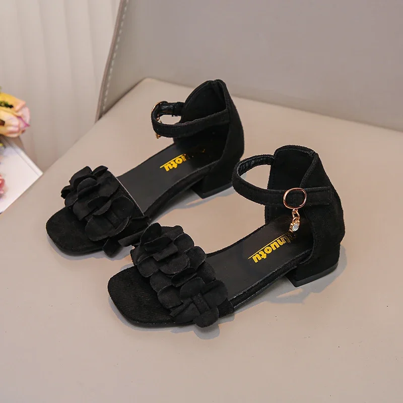 

2025 Summer New Girls Sandals Korean Style for Party Wedding Kids Princess Shoes High Heels Children Casual Chic Shoes for Dance