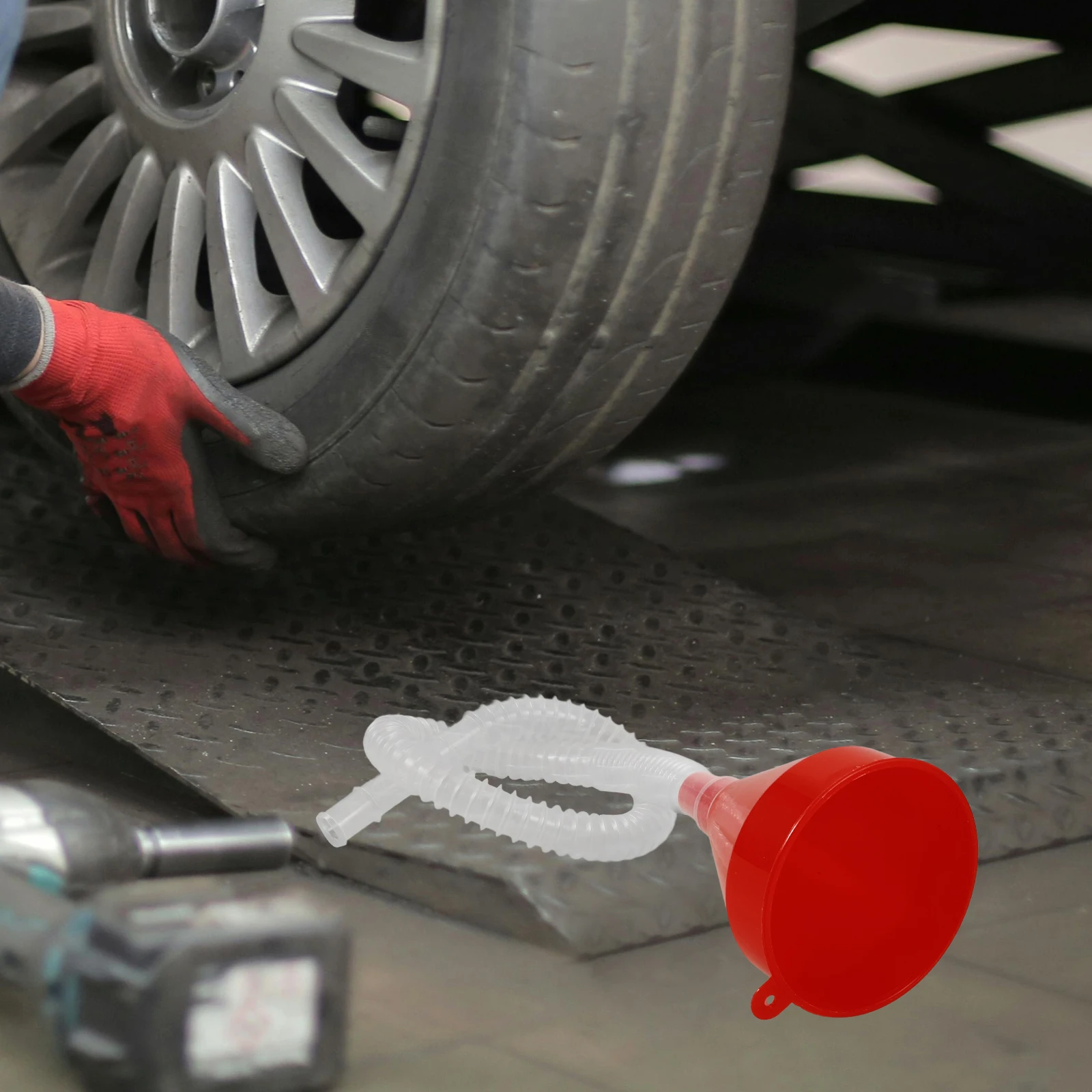 

Plastic Fuel Funnel for Cars Motorcycles Thick Oil Funnel Kit Coolant Filler Flexible Engine Transmission Fluid Bottle