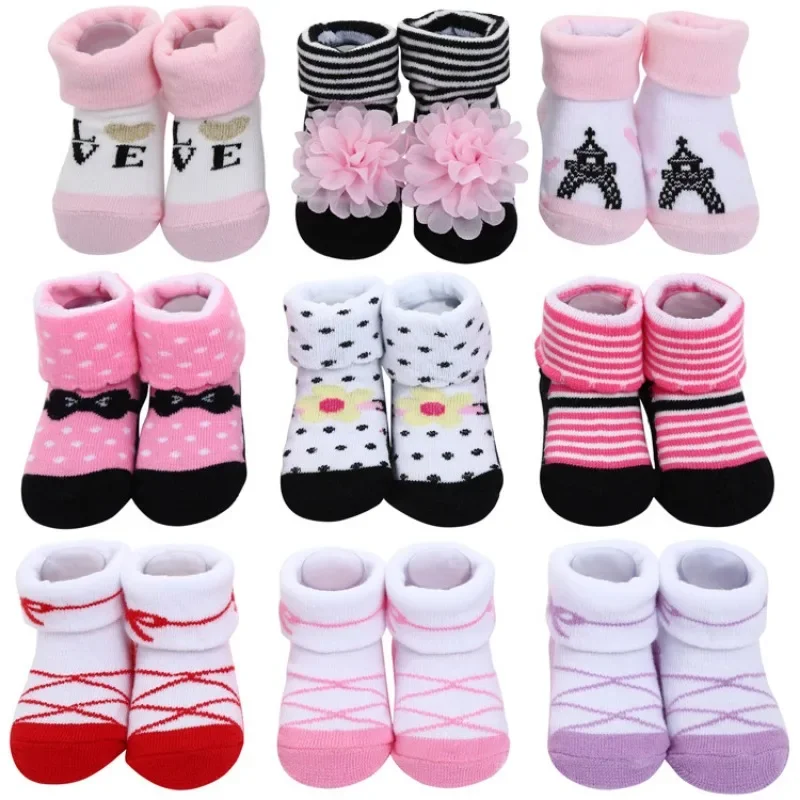 3 Pairs Gift Box with New Autumn/Winter Cute Cartoon Solid Color Polka Dot Baby Socks Letter Striped Bow Soft Unstrangle Socks