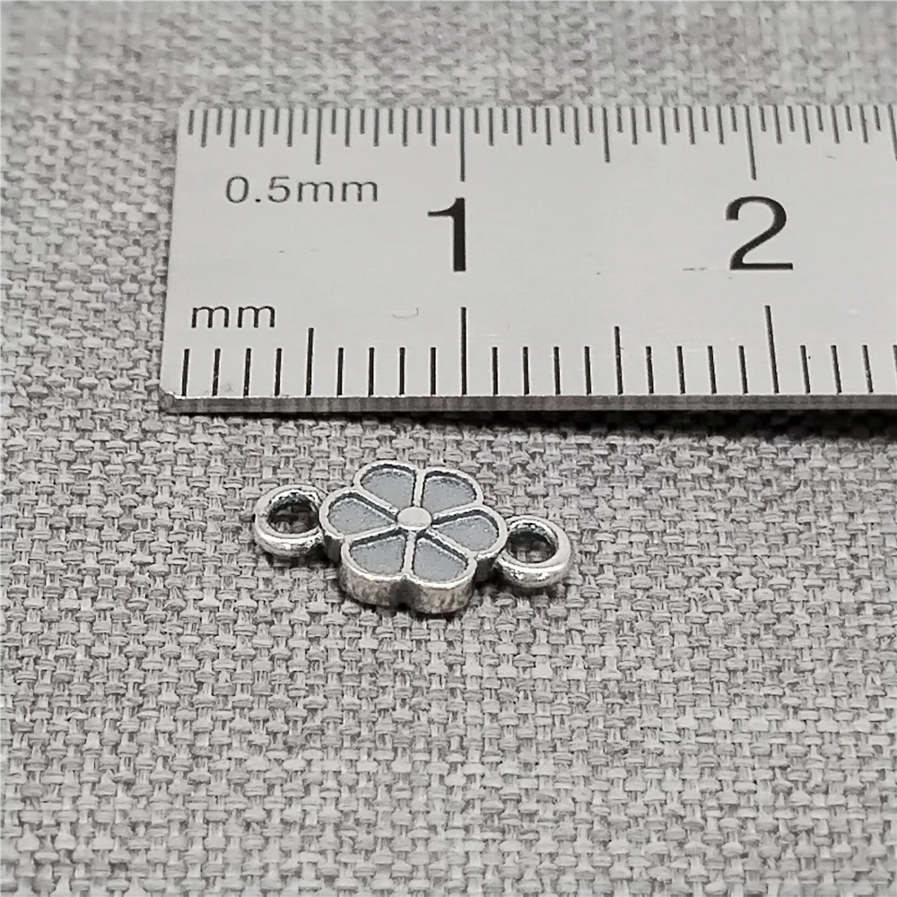 5 Pieces of 925 Sterling Silver Small Daisy Connector Charms 2-sided for Bracelet Necklace