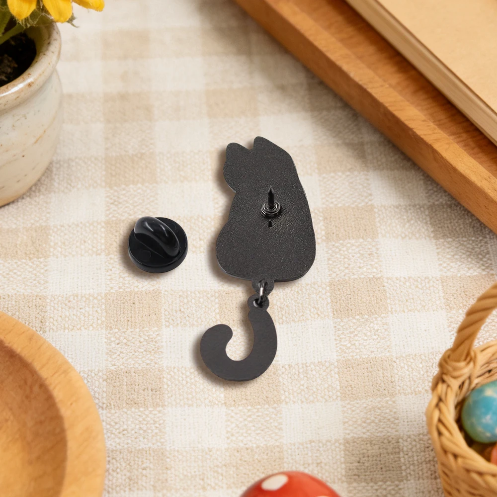 Cute Calico Cat Hook Enamel Brooch Cartoon Kitty Tail Pendant Lapel Pin Kawaii Animal Badge For Clothes Bag Decoration