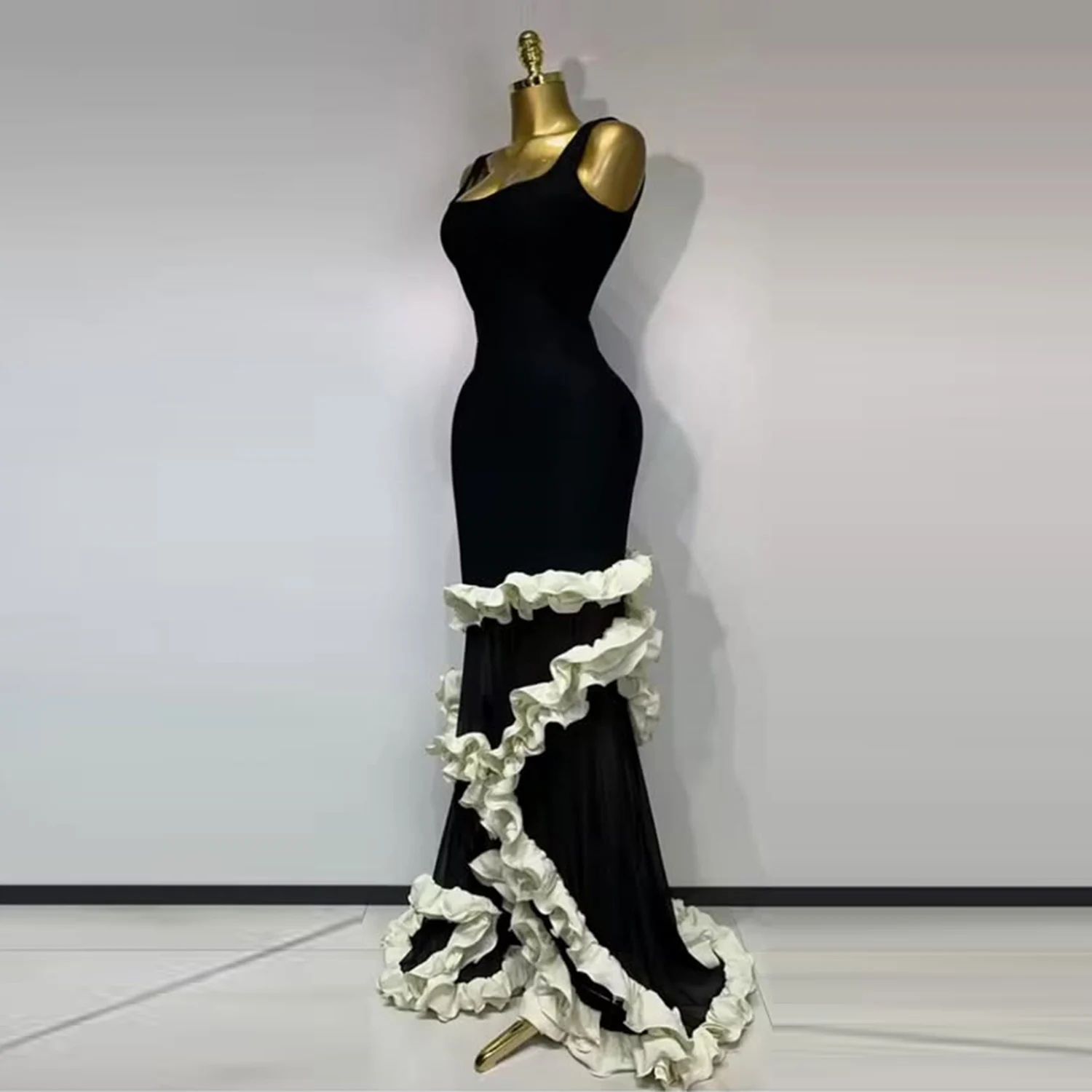 فستان حورية البحر باللونين الأبيض والأسود للحفلات الراقصة من الساتان بطول الأرض وكشكشة فساتين سهرة سويب تراين فستان رسمي للحفلات #3